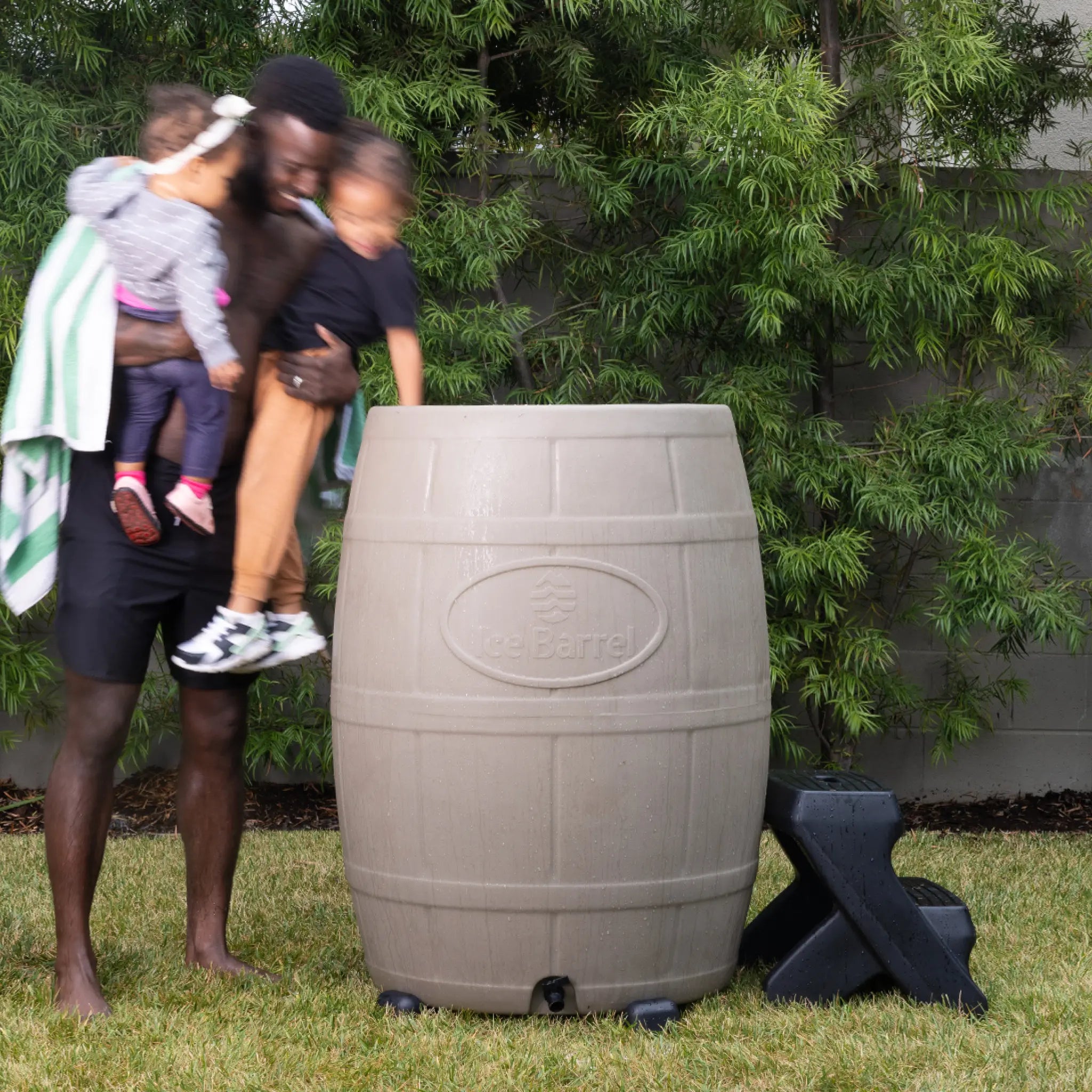 Ice Barrel 400 - Ice Bath Bundle (Steps & Lid Included)