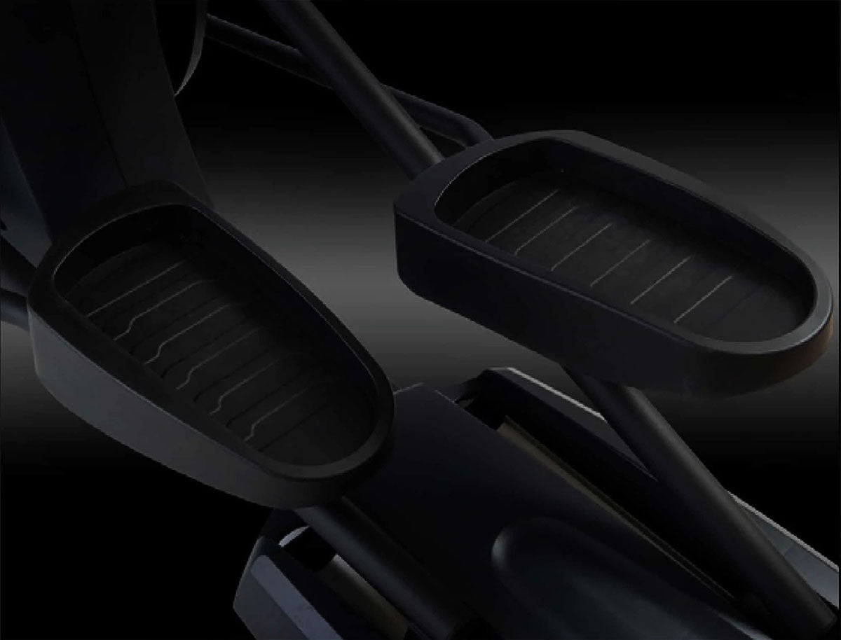 Self-powered elliptical machine featuring an ergonomic 20-inch stride and a zinc-dipped anti-corrosion coating.