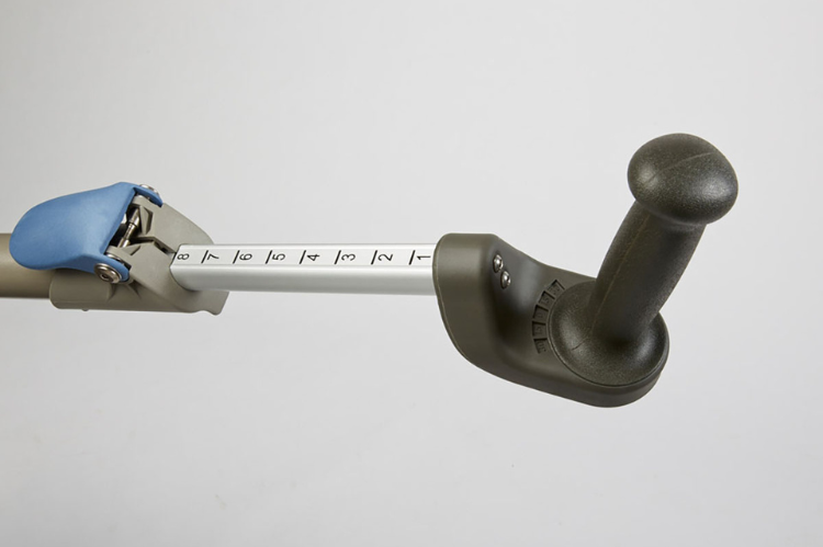 Nustep t5xr recumbent cross trainer with a reclining seat and adjustable handles for safe clinical rehabilitation sessions.