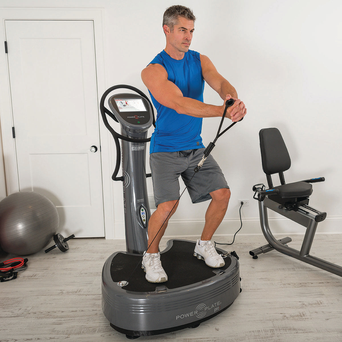 Power Plate Pro7 – high-performance vibration platform featuring touchscreen training software and multidirectional resistance.