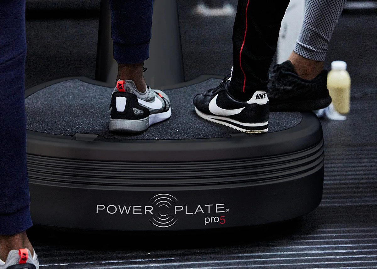 Power Plate Pro5 Matte Black is a power plate machine featuring a large platform for full-body vibration exercises and enhanced performance.