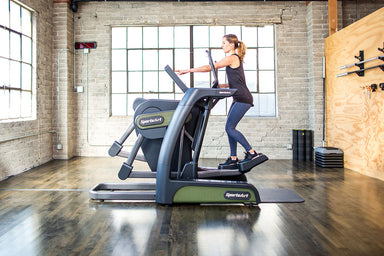 SportsArt G886 Verso Status Eco-Powr a durable cross trainer machine for efficient, eco-friendly workouts.