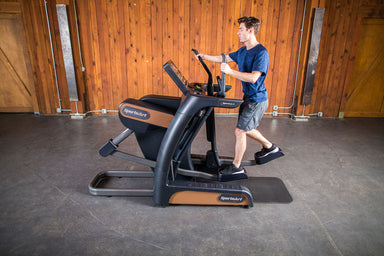 The SportsArt Cross Trainer V886 Verso Status Eco-Natural is a heavy-duty cross trainer machine designed for gyms and dedicated individuals